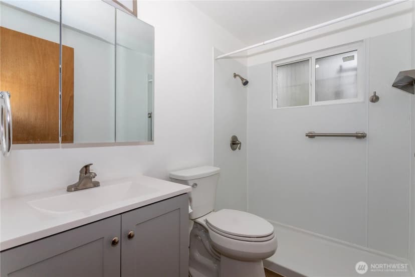 Property photo for 31610 7th Place S, Federal Way photo 12