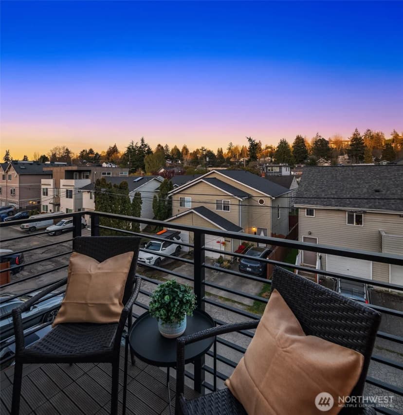 Property photo for 3406 B 34th Avenue W, Seattle photo 22