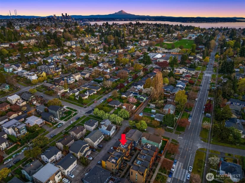Property photo for 3406 B 34th Avenue W, Seattle photo 26