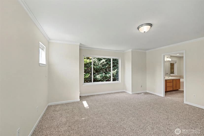 Property photo for 4129 Ne 9th Place, Renton photo 17