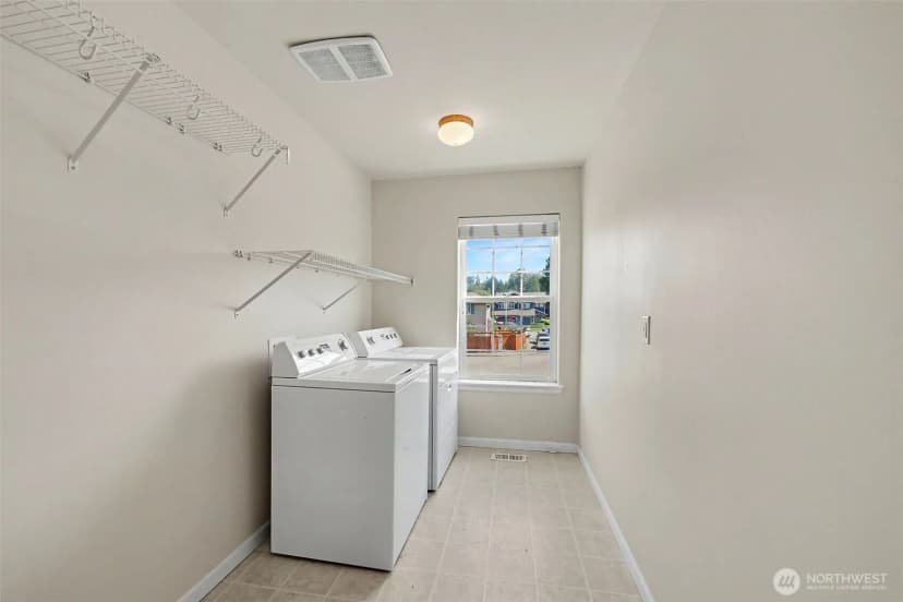 Property photo for 4129 Ne 9th Place, Renton photo 26
