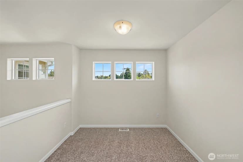 Property photo for 4129 Ne 9th Place, Renton photo 12