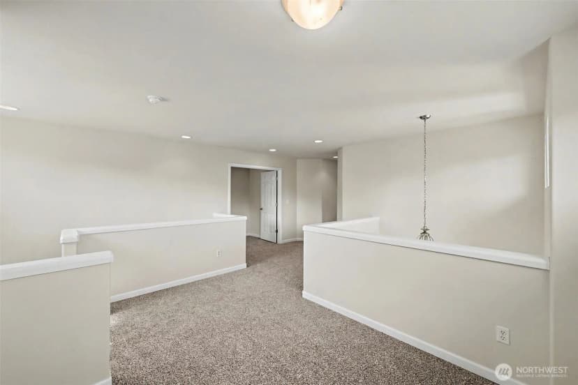 Property photo for 4129 Ne 9th Place, Renton photo 13