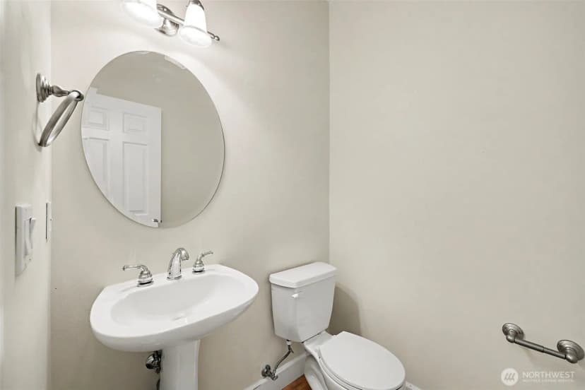 Property photo for 4129 Ne 9th Place, Renton photo 10