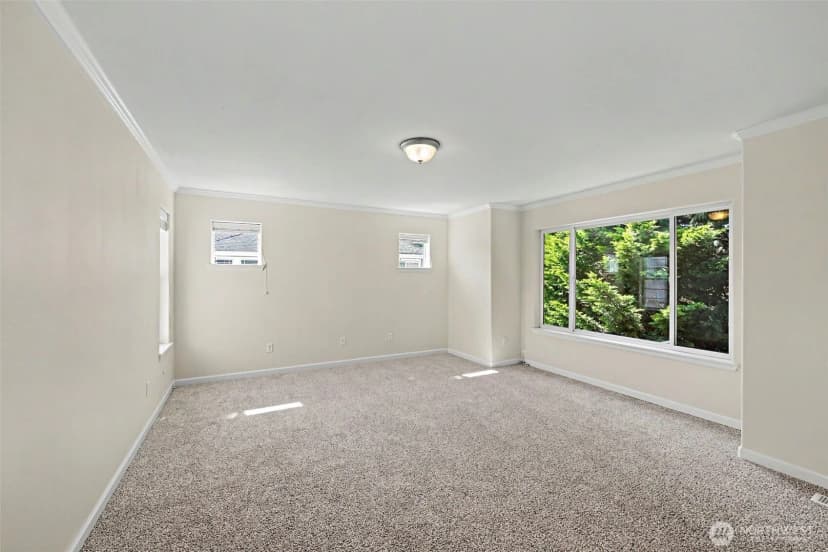 Property photo for 4129 Ne 9th Place, Renton photo 15