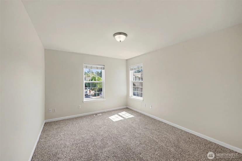 Property photo for 4129 Ne 9th Place, Renton photo 21