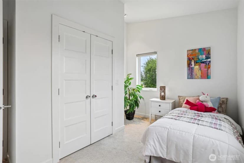 Property photo for 10030 37th Avenue Sw, Seattle photo 28
