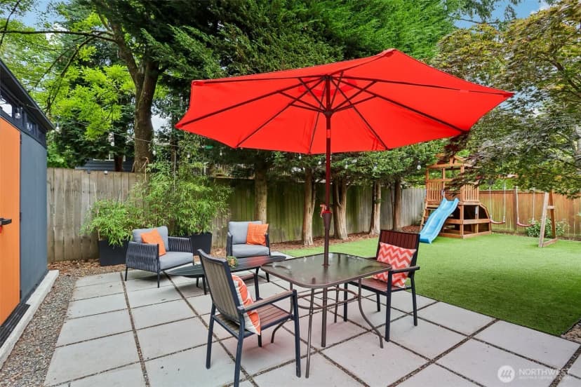 Property photo for 10030 37th Avenue Sw, Seattle photo 32