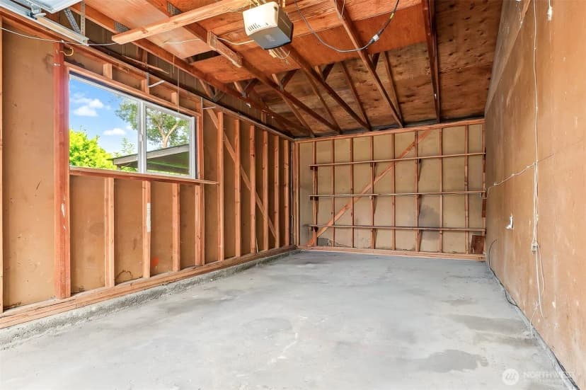Property photo for 13932 4th Avenue Sw, Burien photo 33