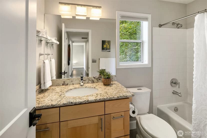 Property photo for 21013 Se 138th Place, Issaquah photo 18