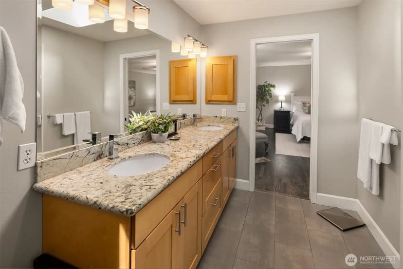 Property photo for 21013 Se 138th Place, Issaquah photo 22