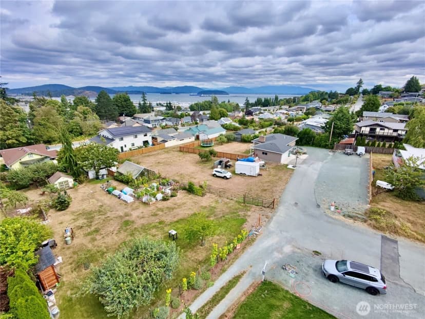 Property photo for 3804 Q Avenue, Anacortes photo 2