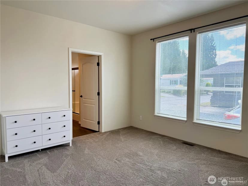 Property photo for 607 37th Street Se #99a, Auburn photo 7