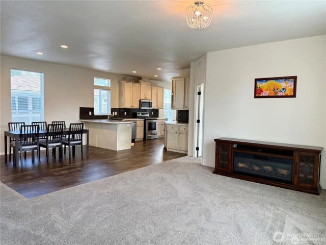Property photo for 607 37th Street Se #99a, Auburn photo 3