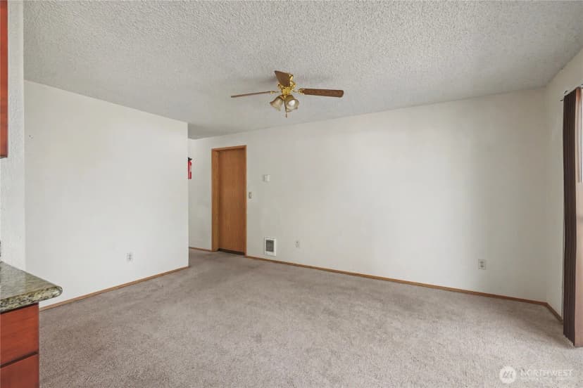 Property photo for 230 145th Street Ct E, Tacoma photo 9