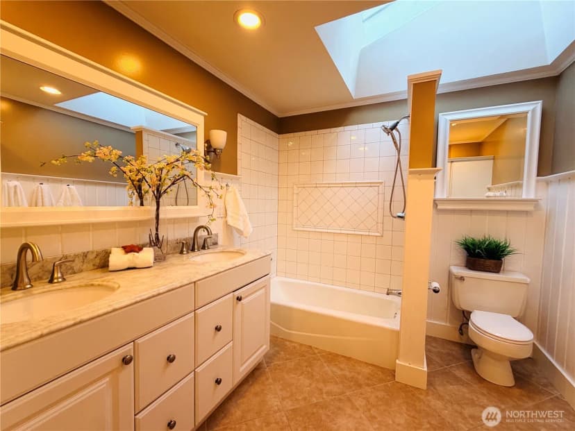 Property photo for 10509 Ne 197th Street, Bothell photo 19
