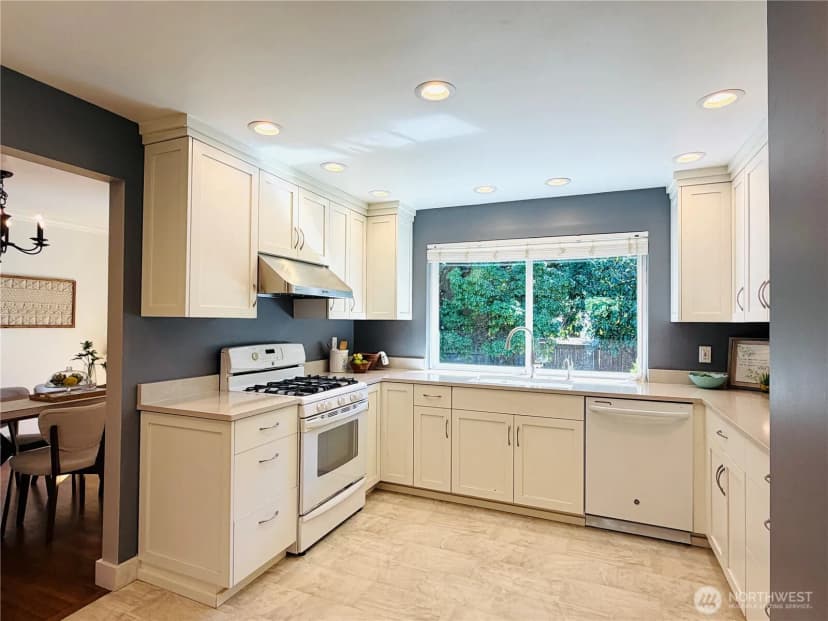 Property photo for 10509 Ne 197th Street, Bothell photo 10