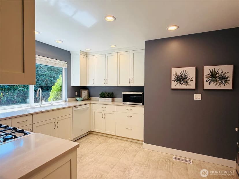 Property photo for 10509 Ne 197th Street, Bothell photo 9