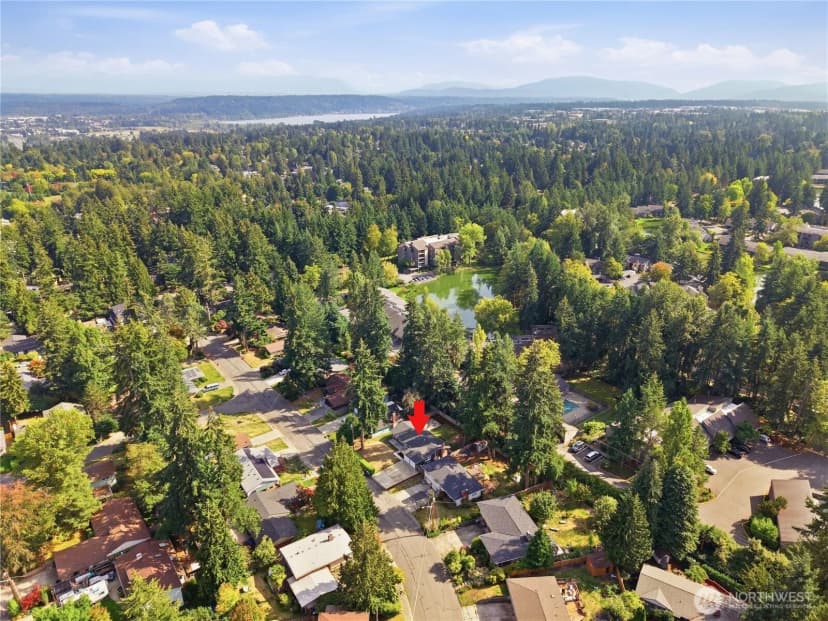 Property photo for 13725 Ne 70th Place, Redmond photo 31