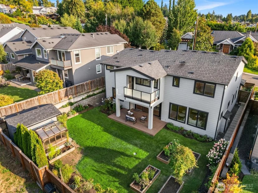 Property photo for 715 Spruce Street, Edmonds photo 32