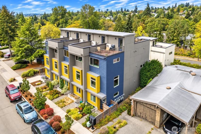 Property photo for 5021 Sand Point Place Ne #e, Seattle photo 28