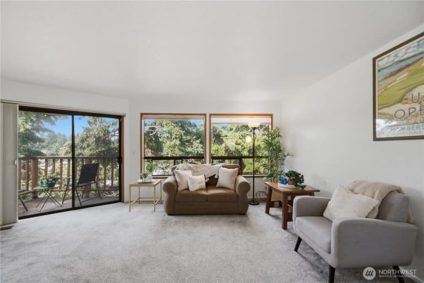 Property photo for 15525 6th Avenue Sw #12, Burien photo 10