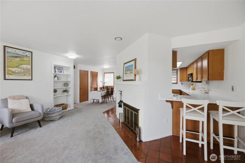 Property photo for 15525 6th Avenue Sw #12, Burien photo 12