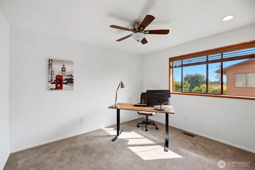 Property photo for 15525 6th Avenue Sw #12, Burien photo 22