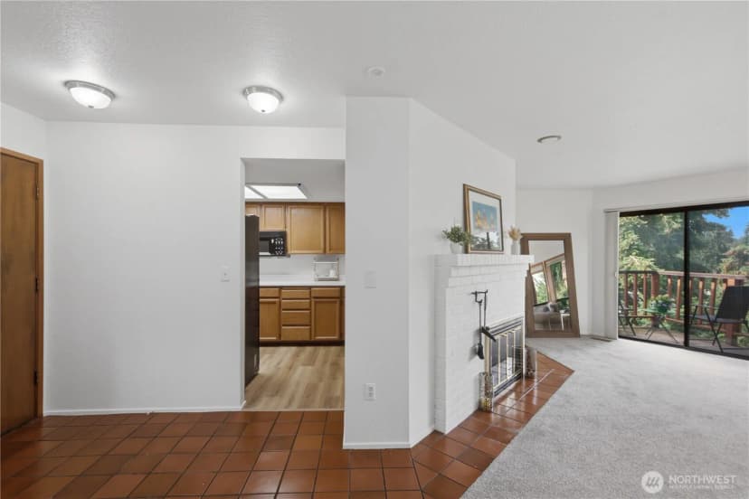 Property photo for 15525 6th Avenue Sw #12, Burien photo 15