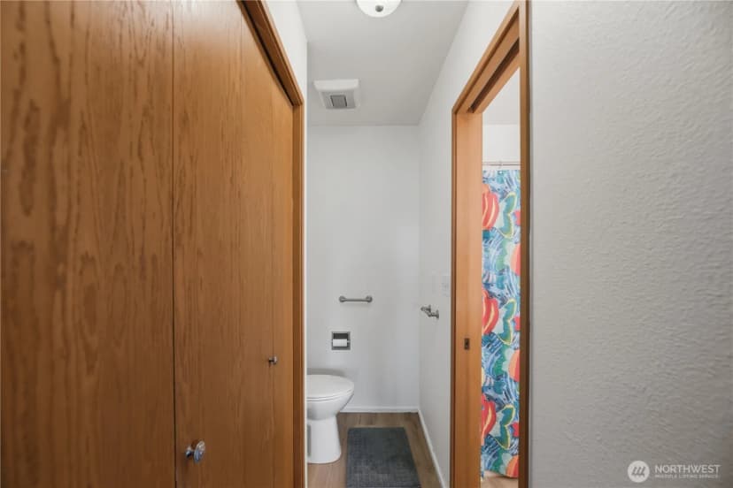 Property photo for 15525 6th Avenue Sw #12, Burien photo 19
