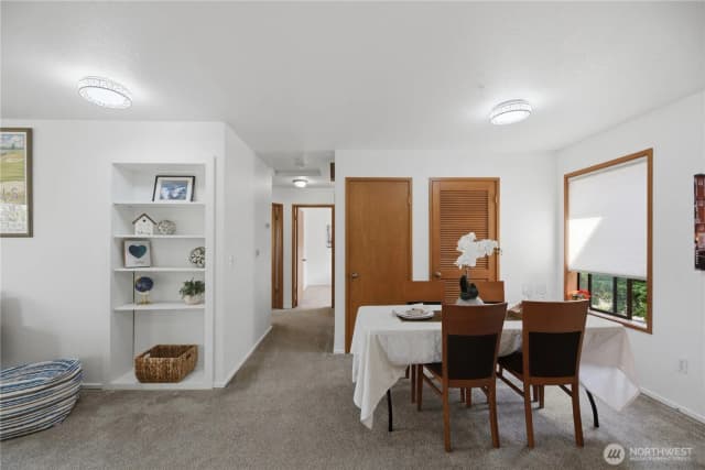 Property photo for 15525 6th Avenue Sw #12, Burien photo 4