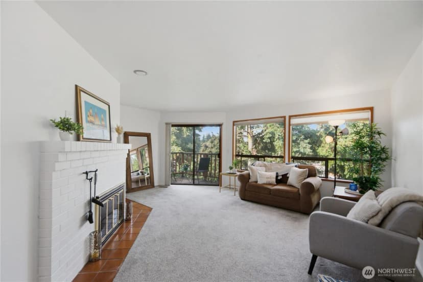 Property photo for 15525 6th Avenue Sw #12, Burien photo 9