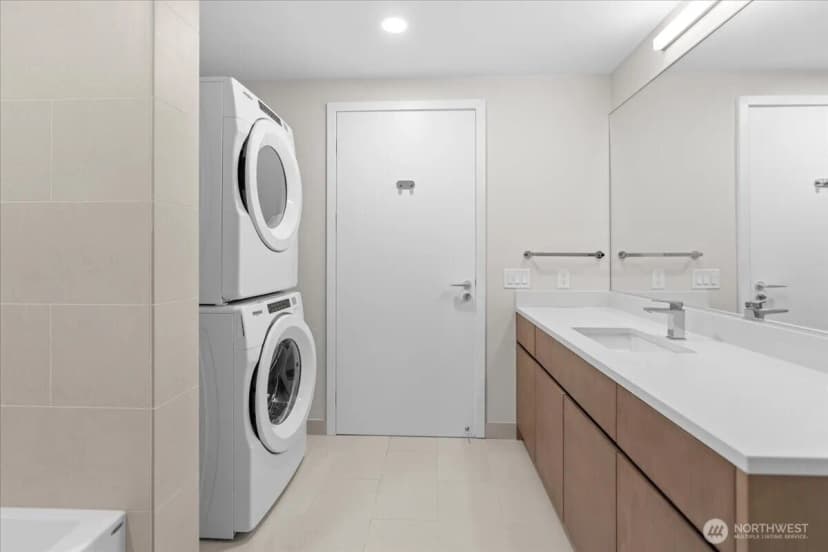Property photo for 121 Stewart Street #2507, Seattle photo 8