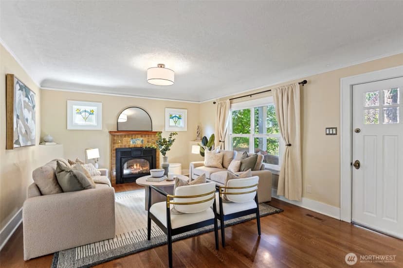 Property photo for 15520 Burke Avenue N, Shoreline photo 7