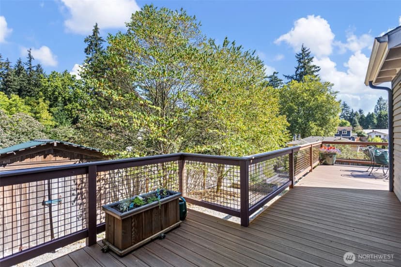Property photo for 15520 Burke Avenue N, Shoreline photo 13
