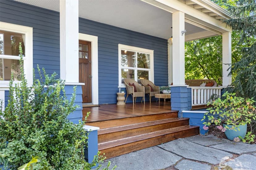Property photo for 15520 Burke Avenue N, Shoreline photo 3