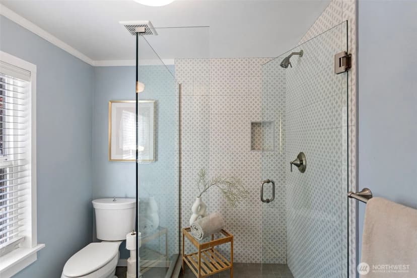 Property photo for 15520 Burke Avenue N, Shoreline photo 17