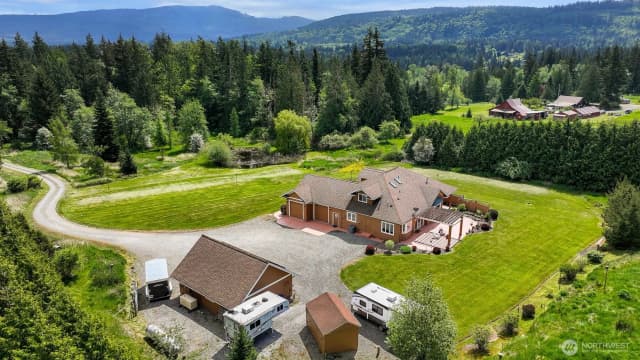 Property photo for 1603 Kelly Road, Bellingham photo 3