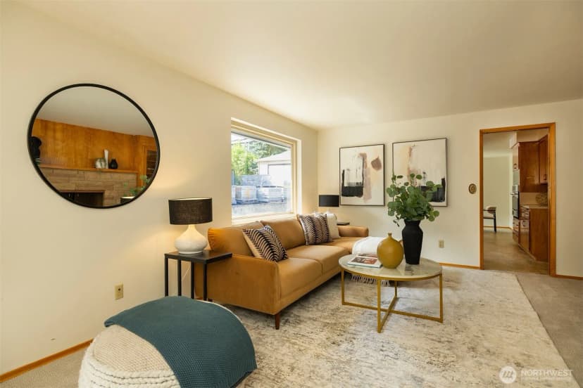 Property photo for 9815 Roosevelt Way Ne, Seattle photo 10