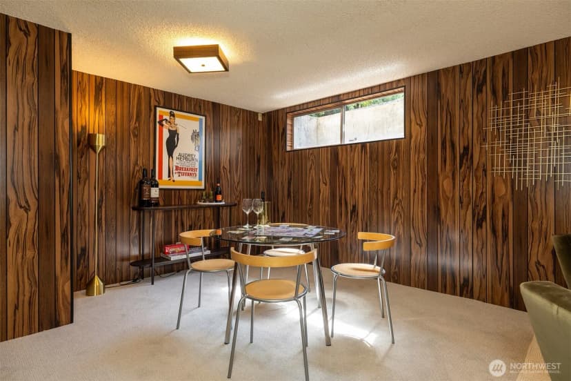 Property photo for 9815 Roosevelt Way Ne, Seattle photo 28