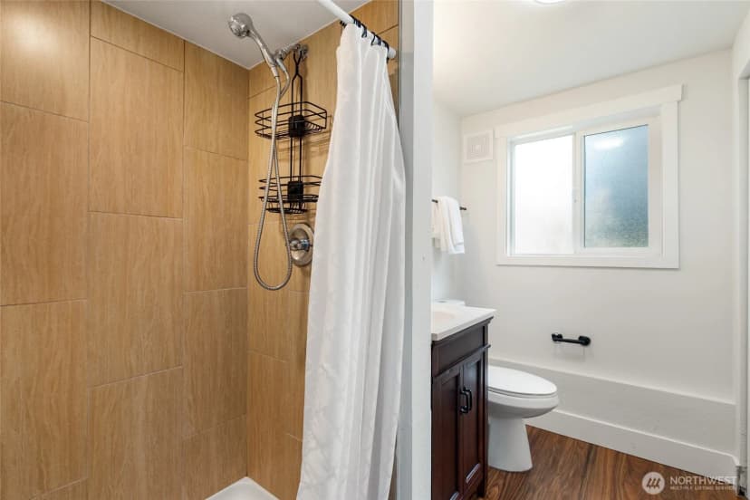 Property photo for 8618 Ne 137th Street, Kirkland photo 31
