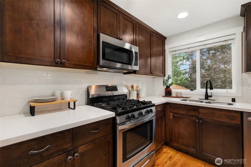 Property photo for 8618 Ne 137th Street, Kirkland photo 16
