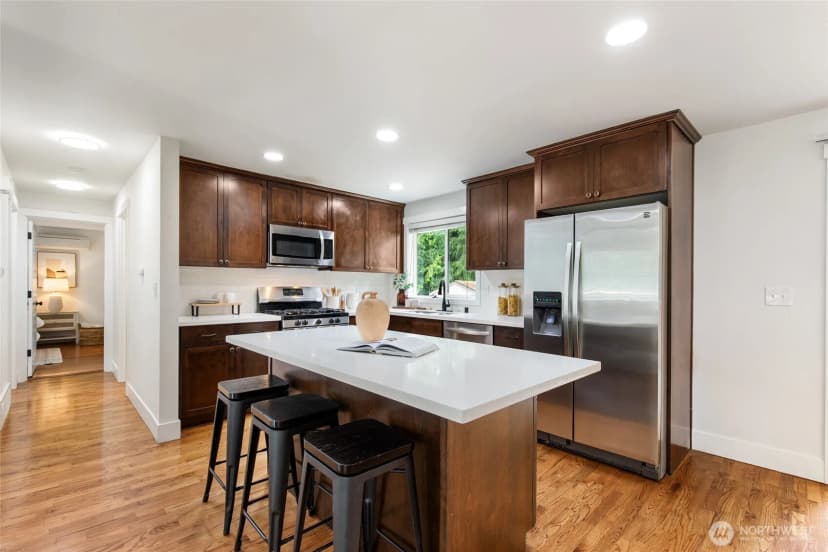 Property photo for 8618 Ne 137th Street, Kirkland photo 13