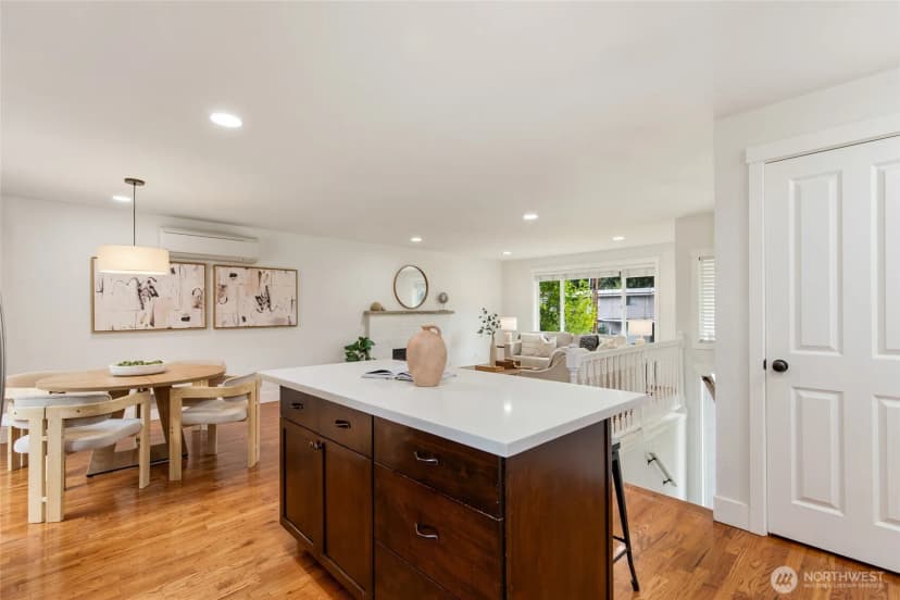 Property photo for 8618 Ne 137th Street, Kirkland photo 17
