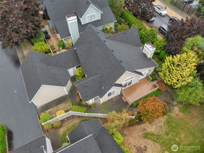 Property photo for 10063 Wallingford Avenue N, Seattle photo 32