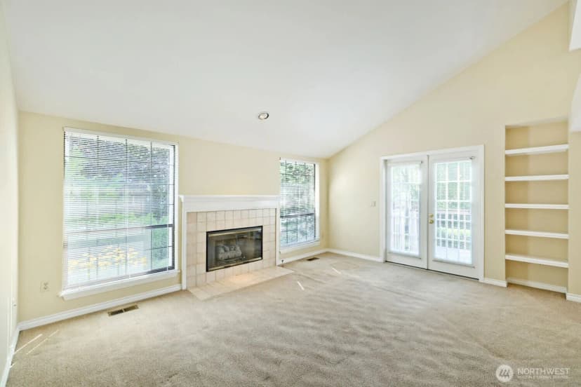 Property photo for 10063 Wallingford Avenue N, Seattle photo 10