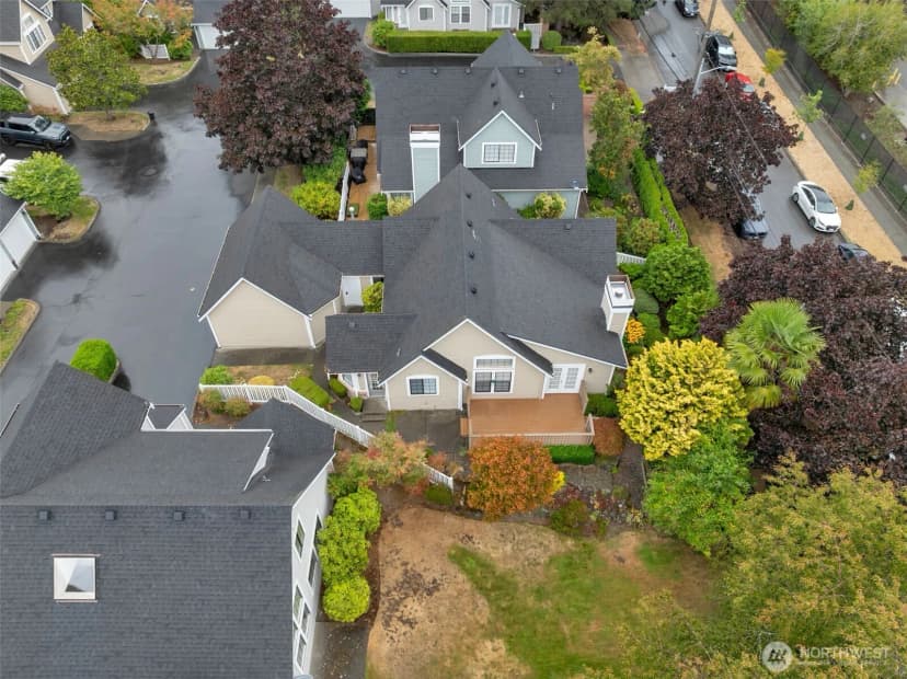 Property photo for 10063 Wallingford Avenue N, Seattle photo 35