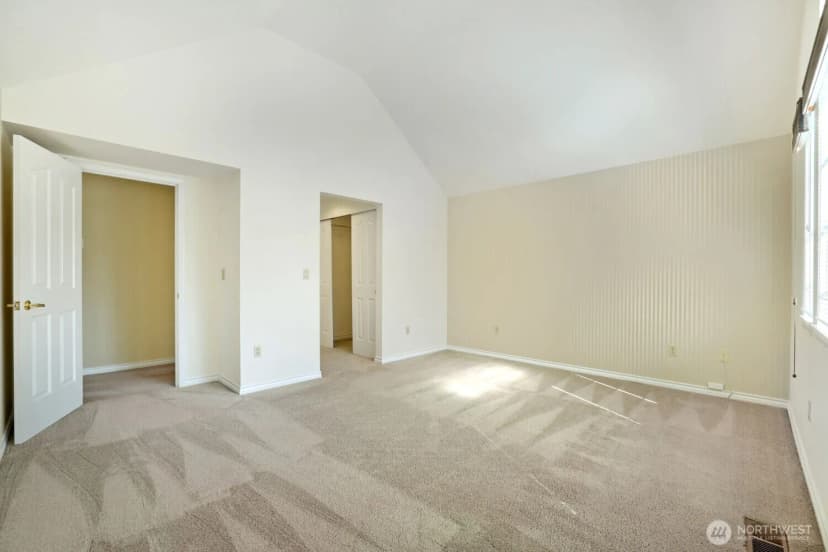 Property photo for 10063 Wallingford Avenue N, Seattle photo 15