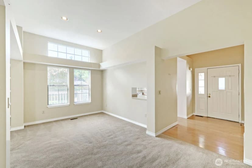 Property photo for 10063 Wallingford Avenue N, Seattle photo 6