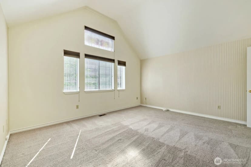 Property photo for 10063 Wallingford Avenue N, Seattle photo 5
